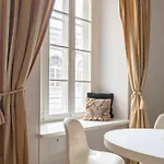 Old Town Luxury Self Check *