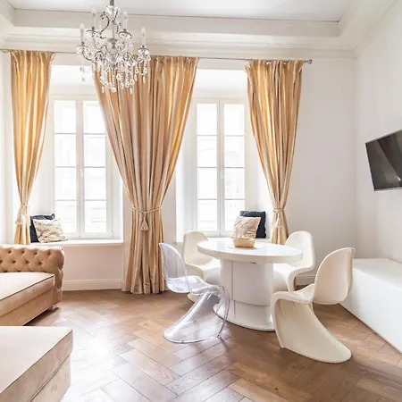 Old Town Luxury Self Check Вильнюс