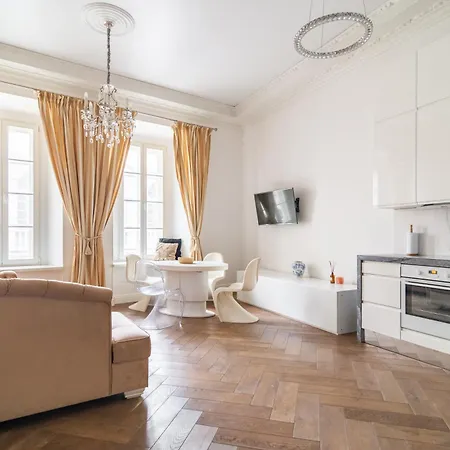 Old Town Luxury Self Check * Vilnius