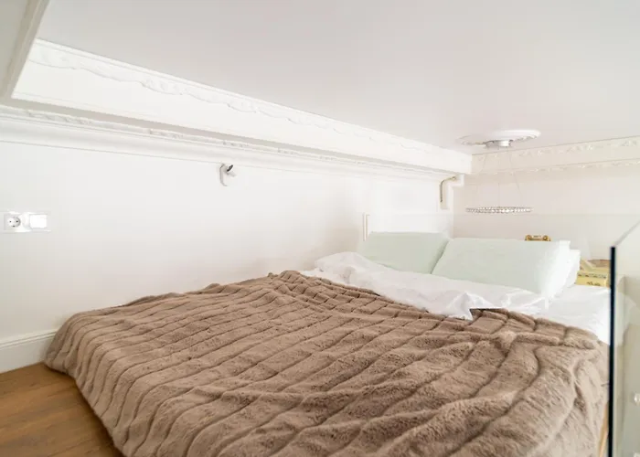 Old Town Luxury Self Check Apartment